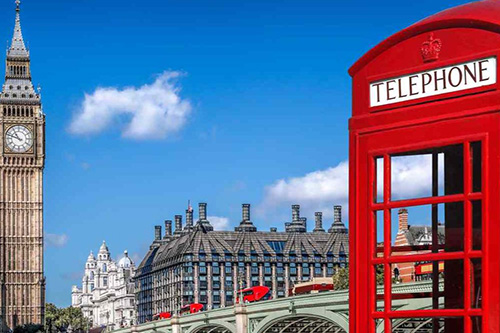 Big Ben and a red telephone booth in London, representing the UK as a popular study abroad destination for student visa applicants.